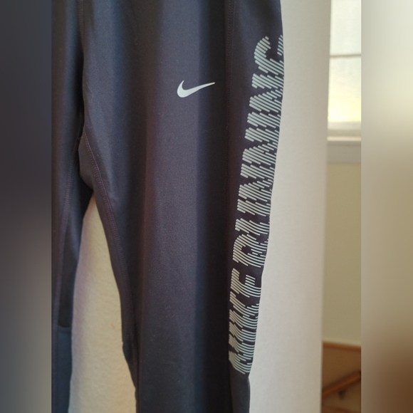 Nike black power essential leggings size medium - Picture 3 of 5
